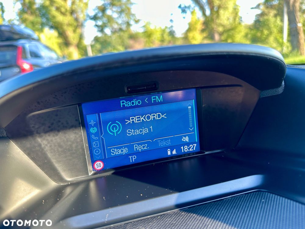 Ford Kuga 2.0 TDCi 2x4 Titanium - 37