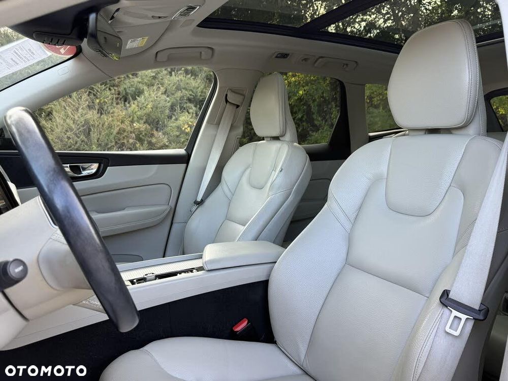 Volvo XC 60 T5 AWD Geartronic Momentum - 11