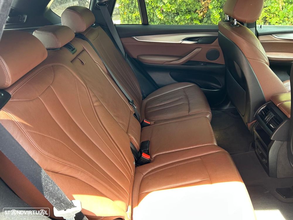 BMW X5 25 d sDrive Comfort 7L - 8