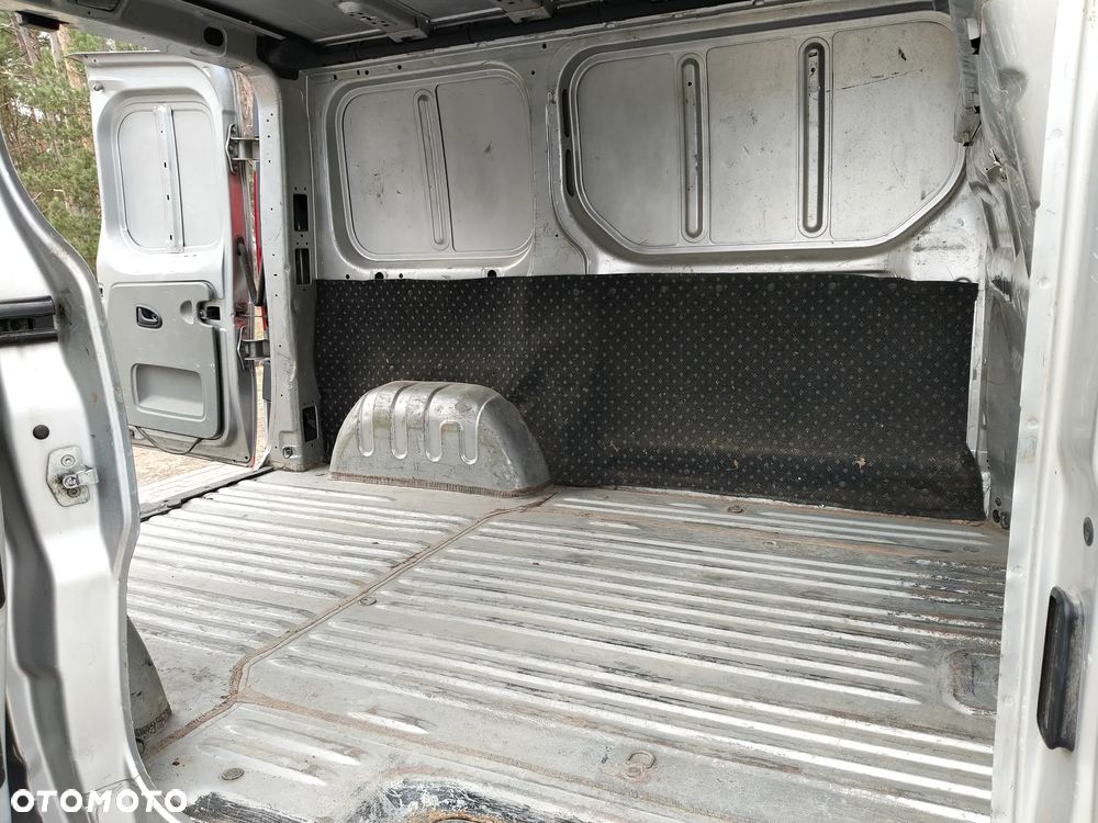 Renault Trafic - 10