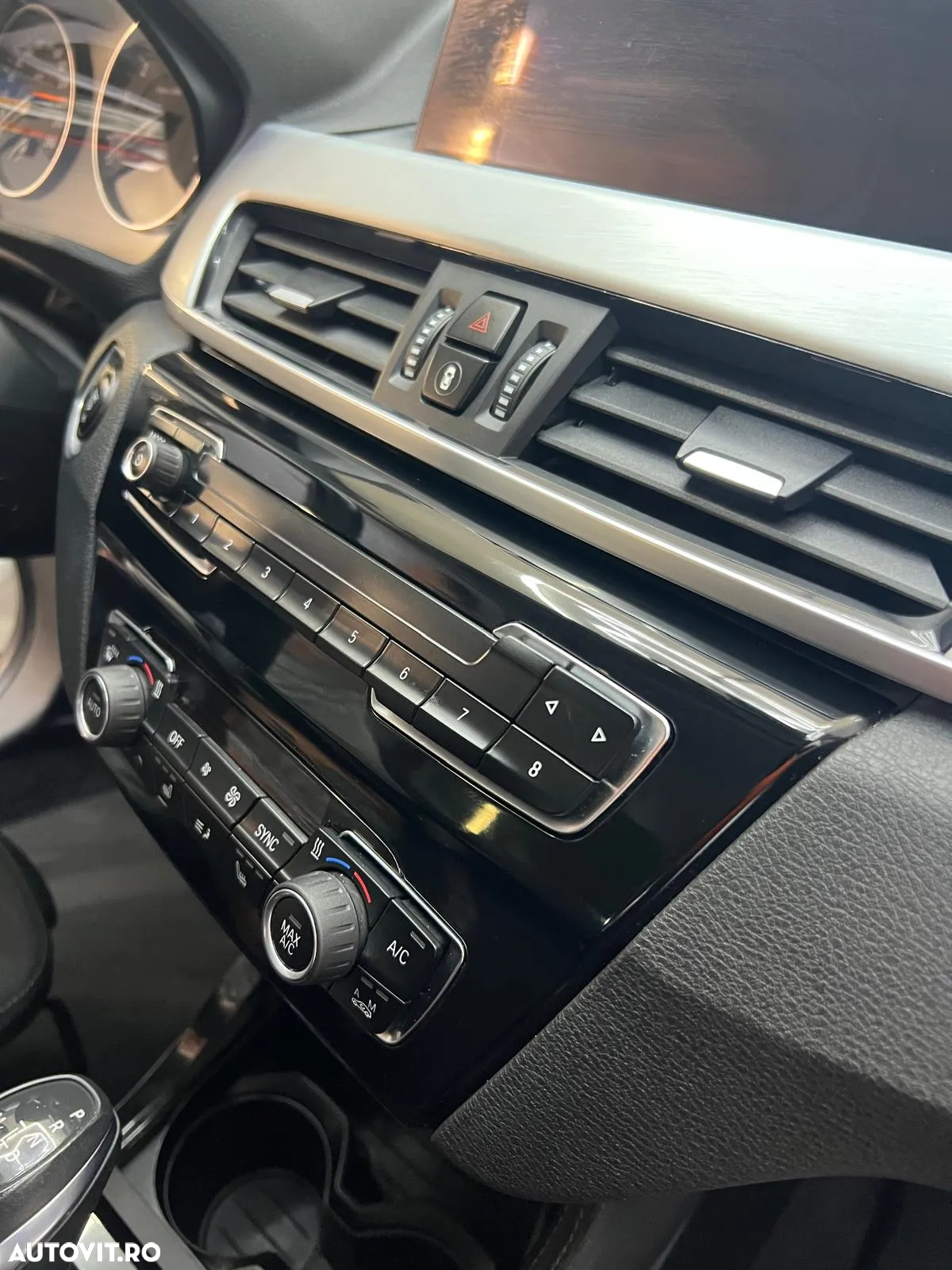 BMW X1 sDrive20i AT M Sport - 2