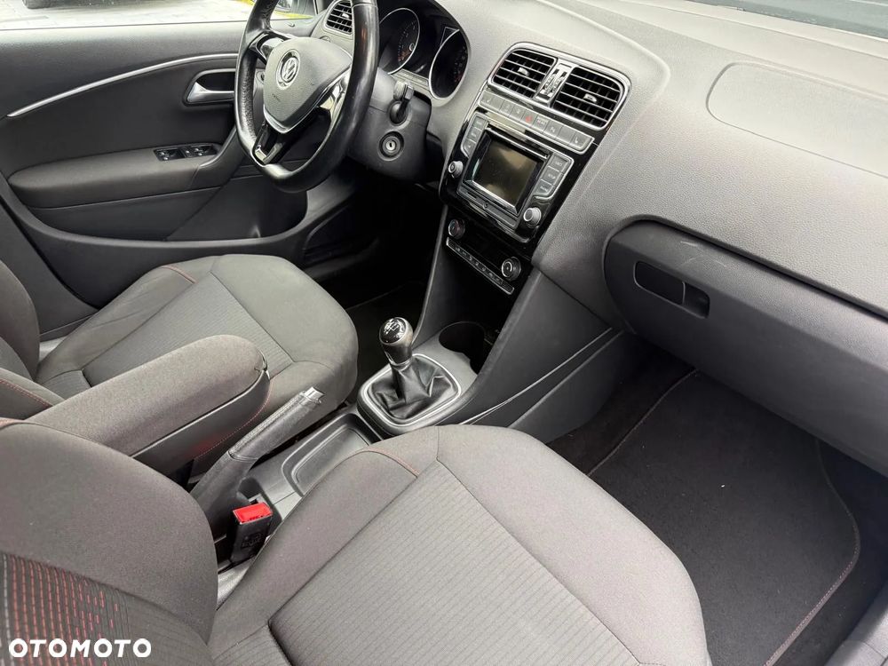 Volkswagen Polo 1.2 TSI (Blue Motion Technology) SOUND - 16