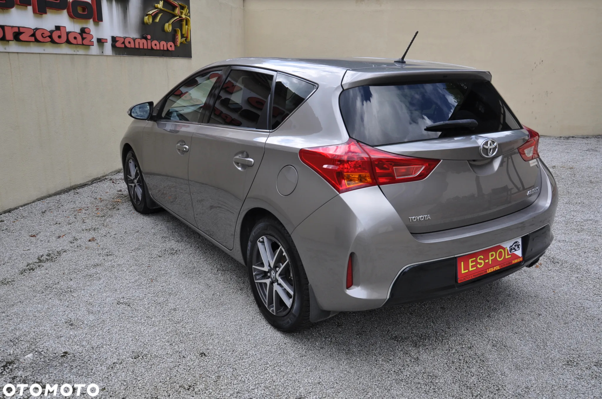 Toyota Auris - 14