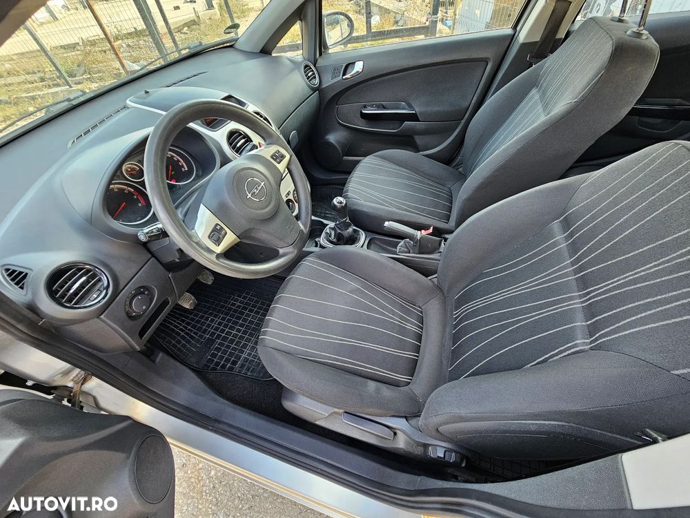 Opel Corsa 1.2i Cosmo - 15