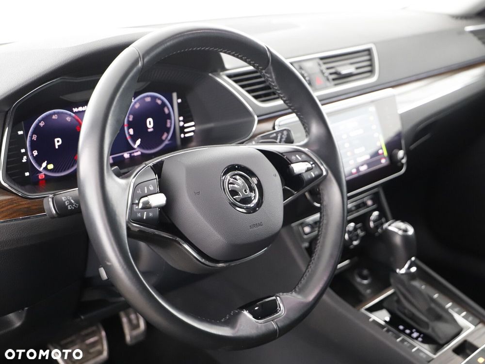 Skoda Superb 2.0 TDI SCR 4x4 Scout DSG - 10