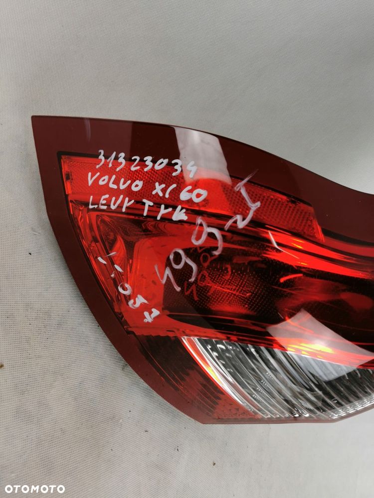 volvo xc60 lift lampa lewa tylna 31323034 - 4