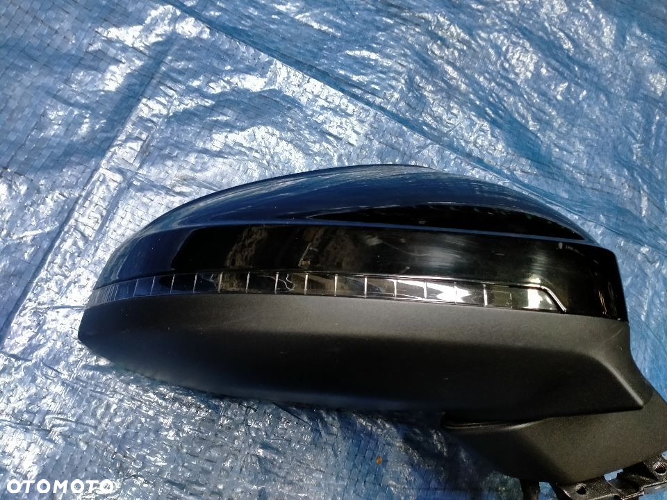 Audi A4 B9 Lusterko Prawe 8 Pin LY9T - 7