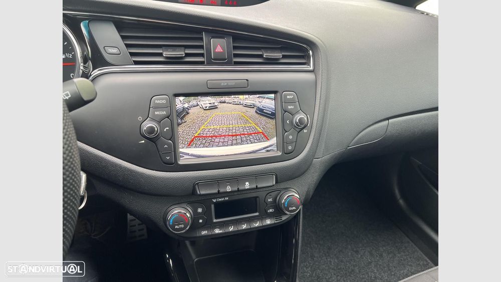 Kia Ceed SW 1.0 T-GDI GT Line - 17