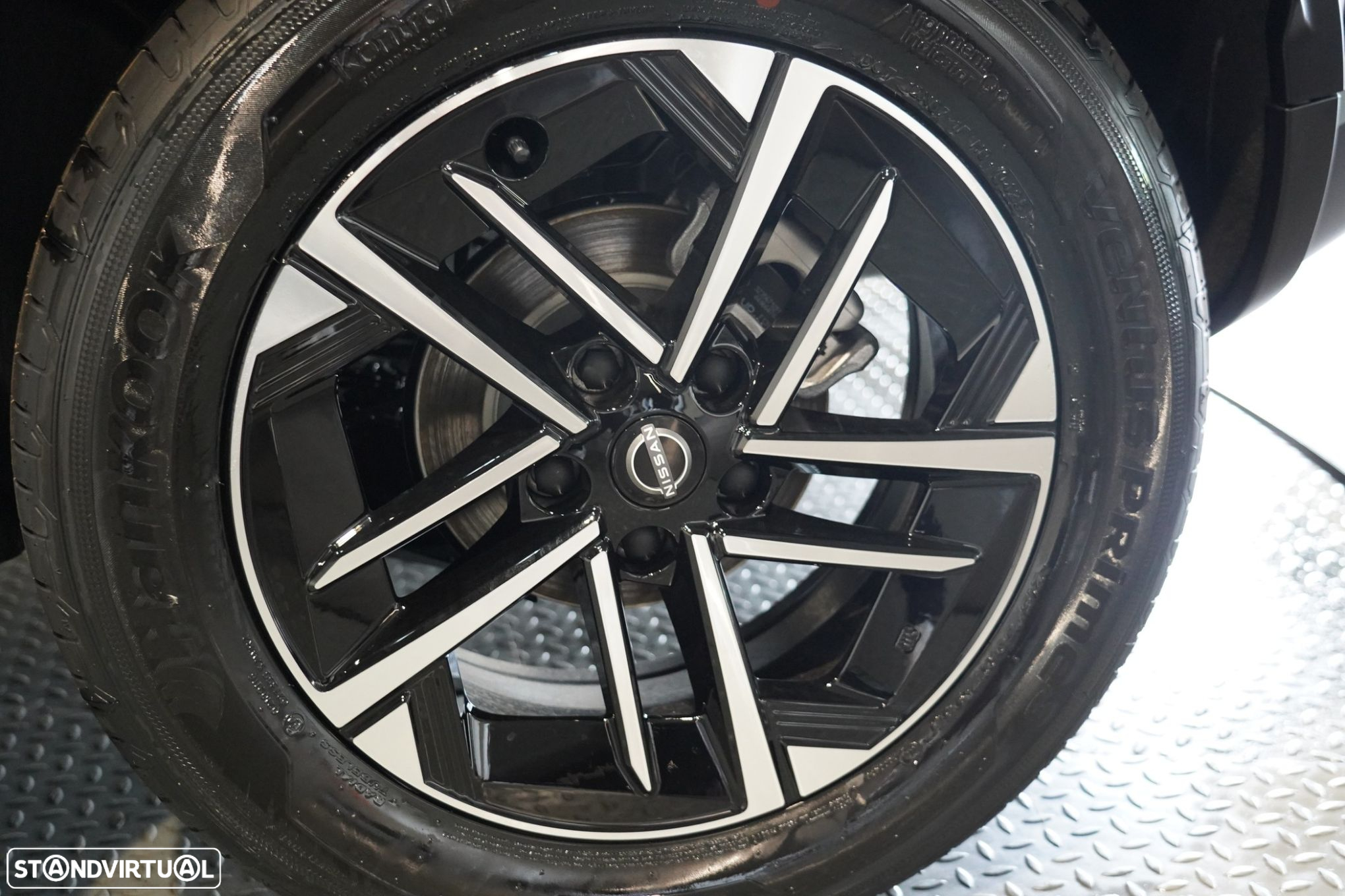 Nissan Juke 1.0 DIG-T N-Connecta DCT - 30