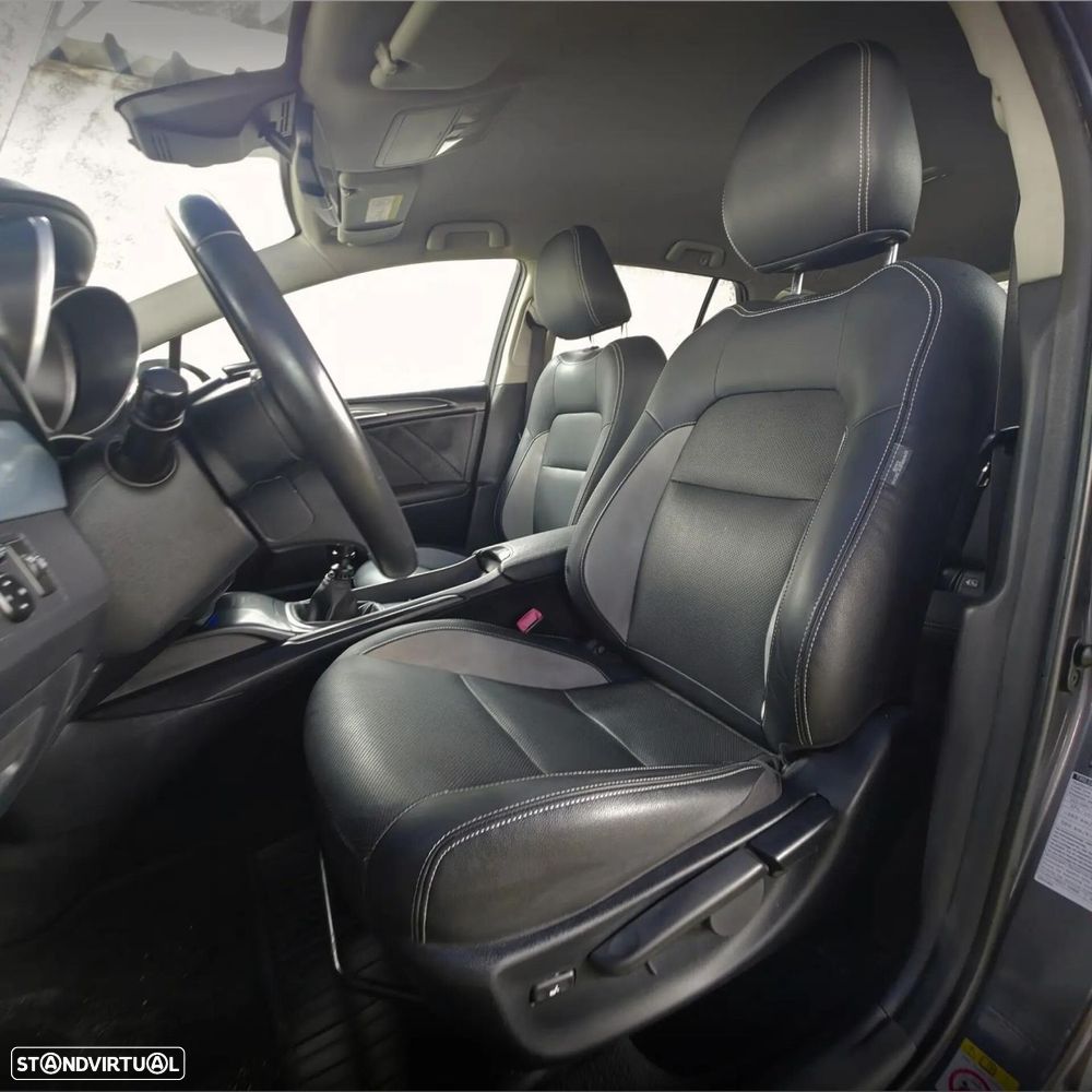 Toyota Avensis Touring Sports 1.6 D-4D Luxury+GPS - 17