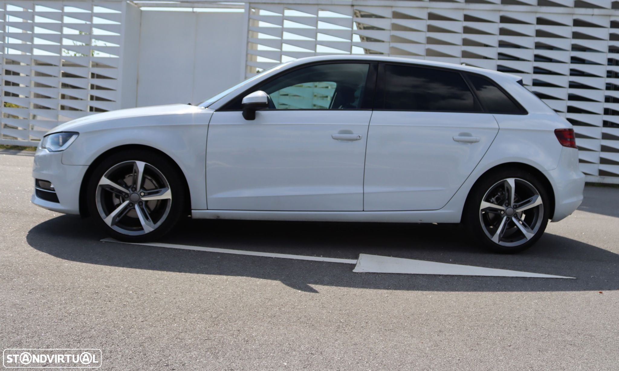 Audi A3 Sportback 1.6 TDI S-line S tronic - 4