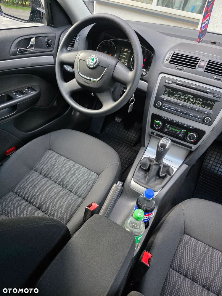 Skoda Octavia 1.6 Elegance - 30