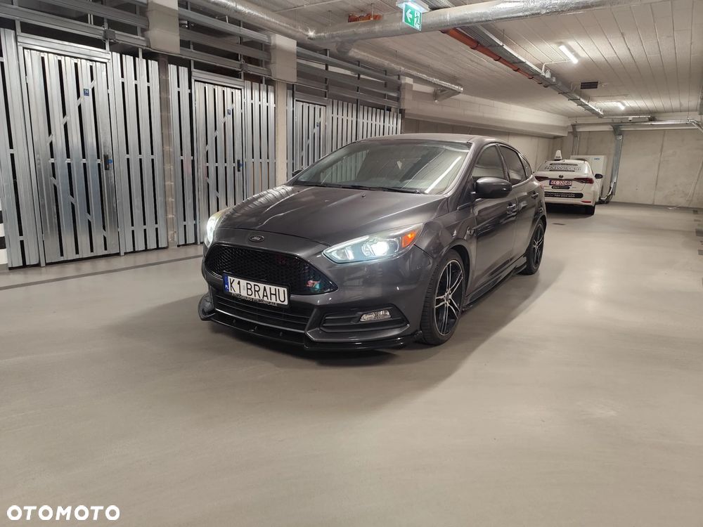 Ford Focus 2.0 EcoBoost ST - 2