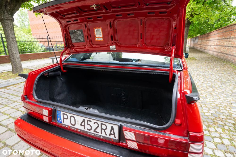 Alfa Romeo 75 - 14