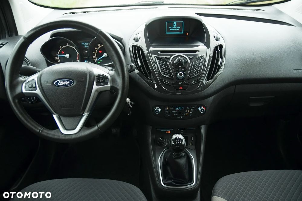 Ford Tourneo Courier 1.5 TDCi Titanium - 21