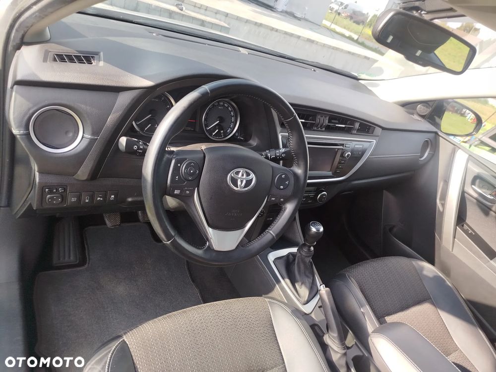 Toyota Auris - 21