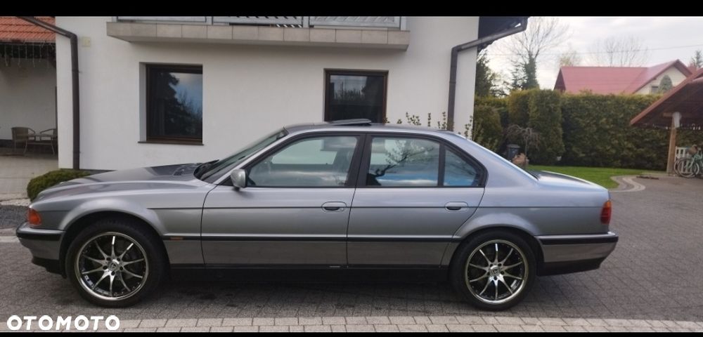 BMW Seria 7 - 1