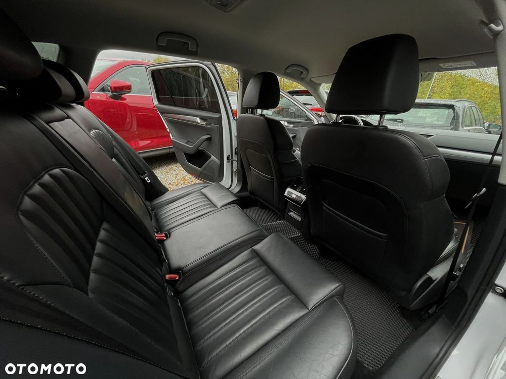 Skoda Superb 2.0 TDI Ambition DSG - 17