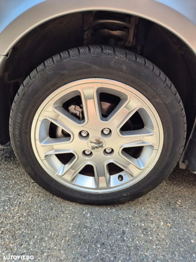 Peugeot 1007 1.6 E 2 Tronic Sporty - 17