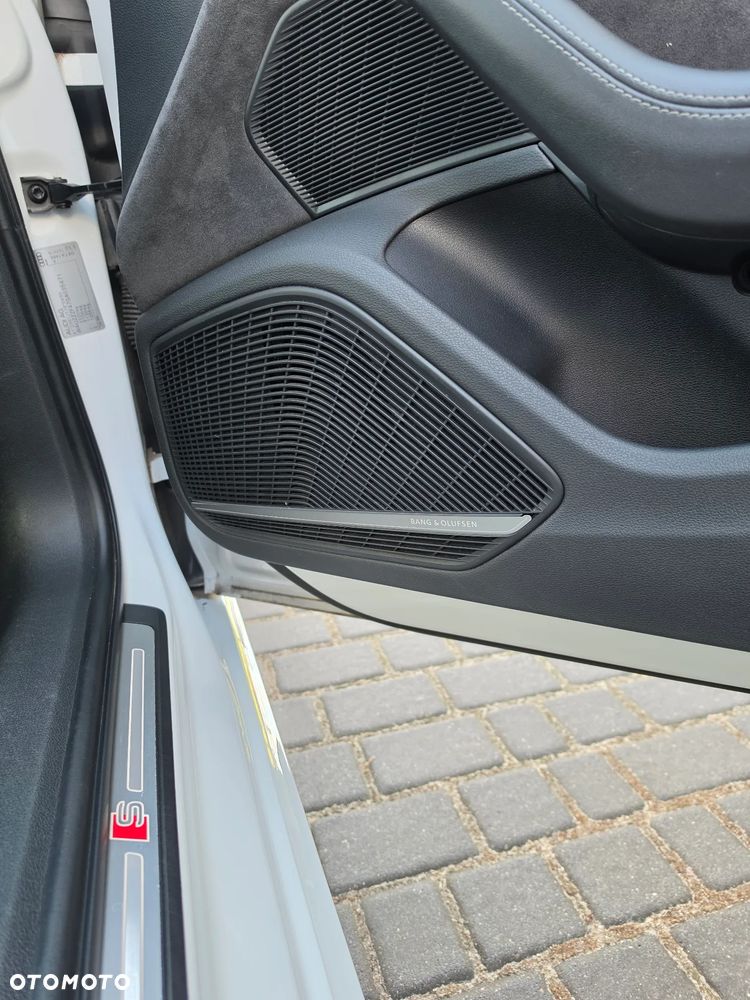 Audi A4 Avant 2.0 TDI S tronic quattro sport - 18