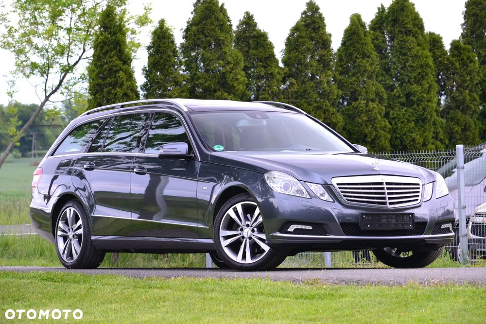 Mercedes-Benz Klasa E 350 CDI DPF BlueEFFICIENCY 7G-TRONIC Elegance - 4
