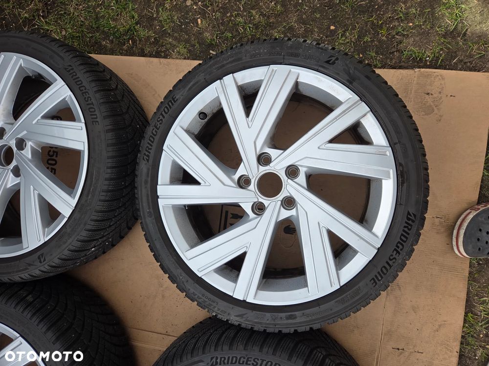 Felgi koła zimowe VW Golf VIII 8 18 Cali Bergamo 225/40R18 92V AO 5H0601025M 7.5Jx18H2 ET 51 5H0601025AB DOT 2223 2023 Rok - 4