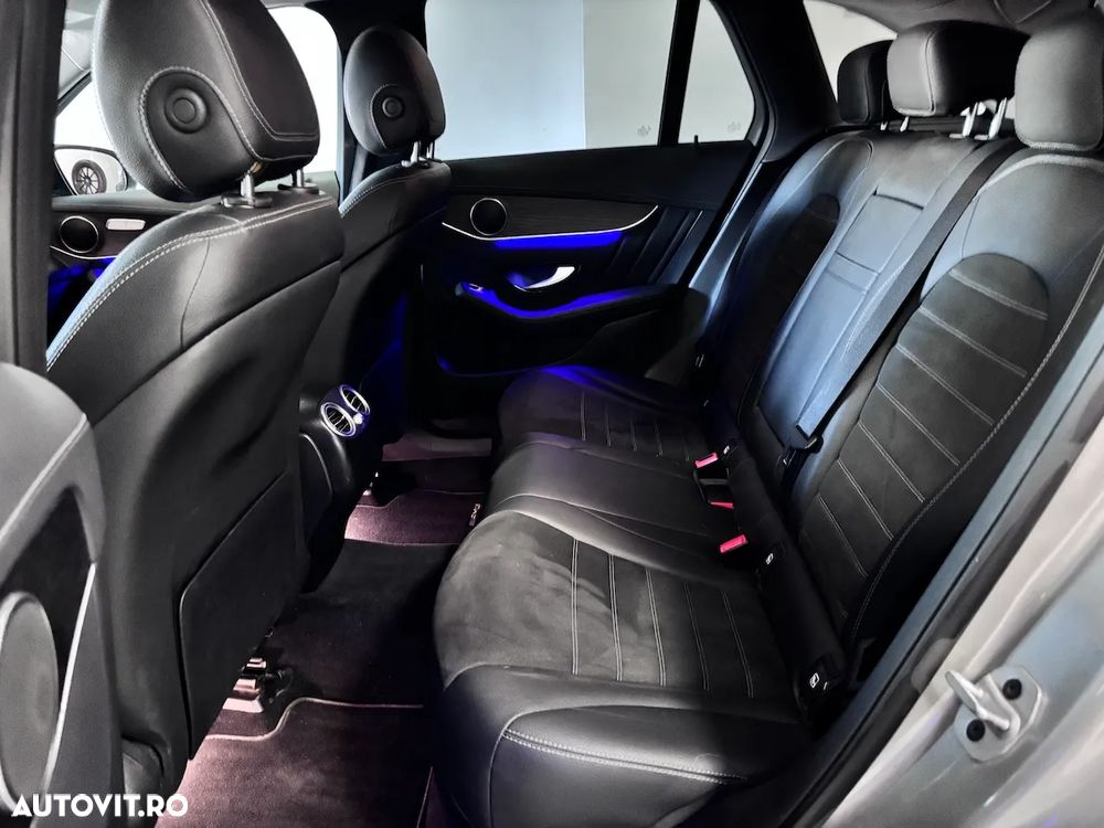 Mercedes-Benz GLC 300 e 4Matic 9G-TRONIC AMG Line Advanced - 21