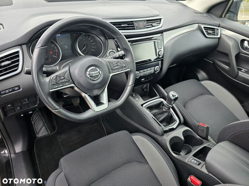 Nissan Qashqai 1.3 DIG-T N-Connecta - 29