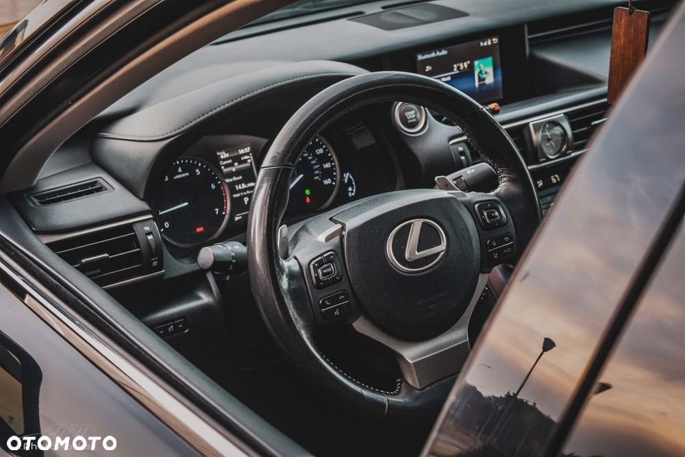 Lexus IS 200t Sport Line - 14