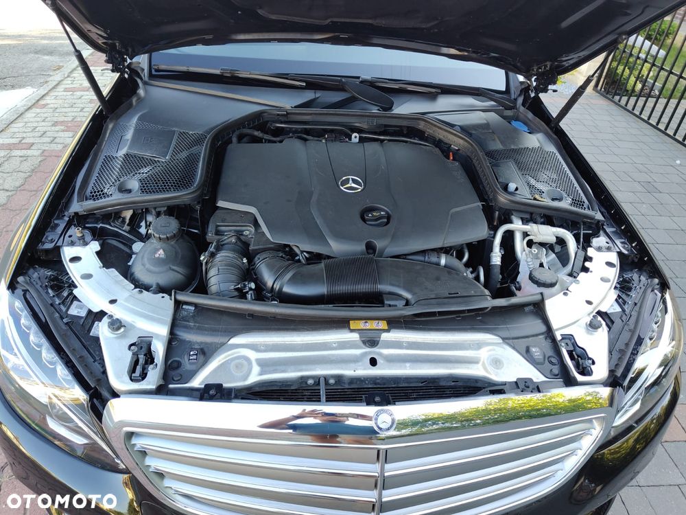 Mercedes-Benz Klasa C 220 d 9G-TRONIC - 25