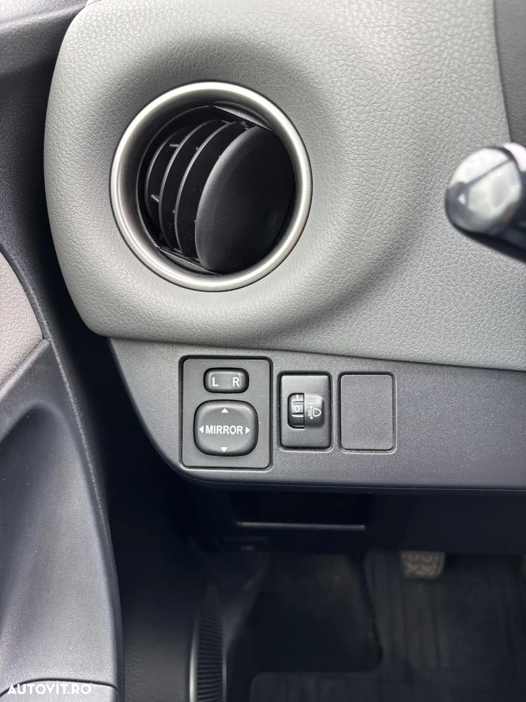 Toyota Yaris 1.3 VVT-i Luna - 12