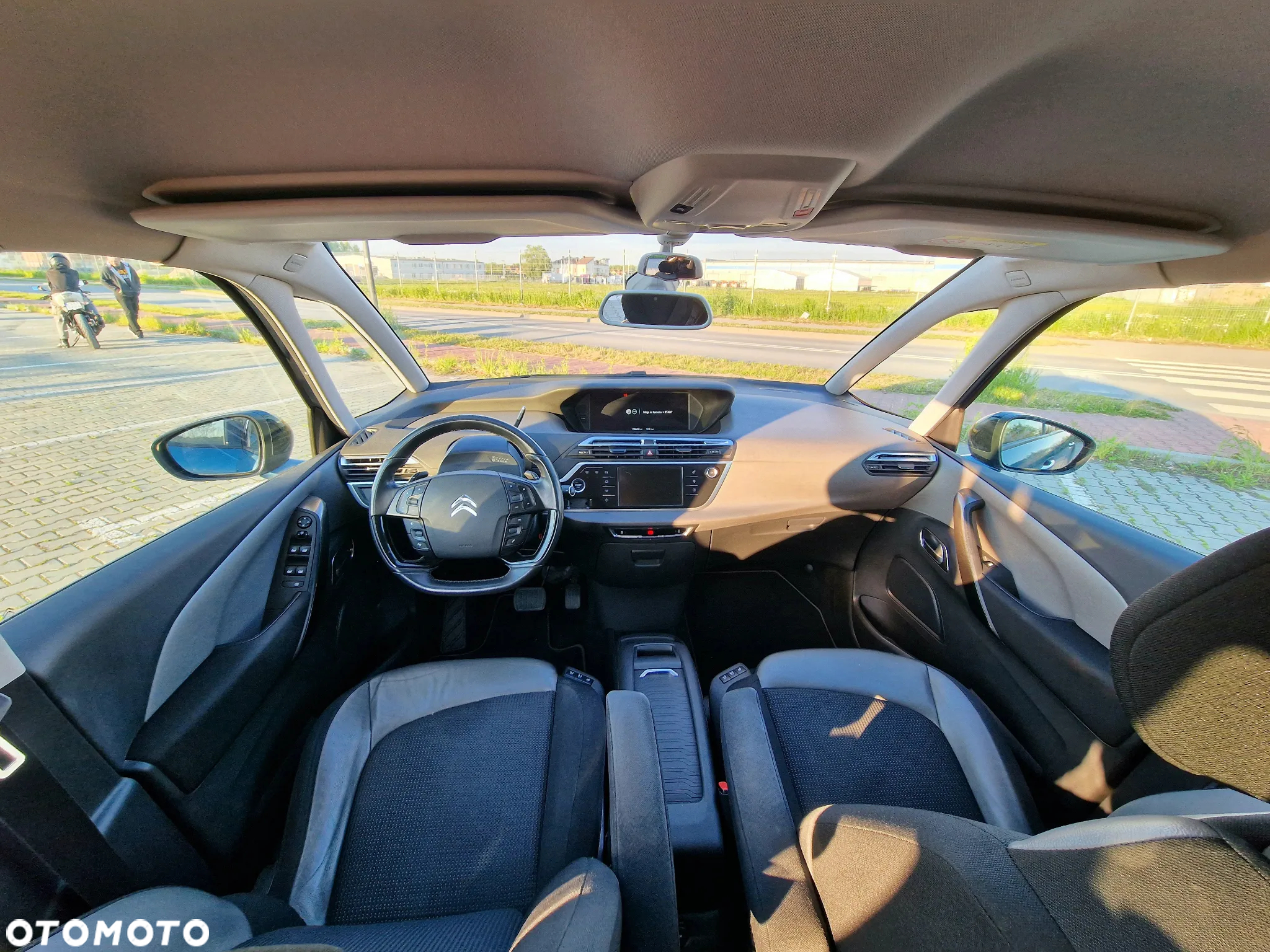 Citroën C4 Grand Picasso 2.0 BlueHDi Exclusive - 23