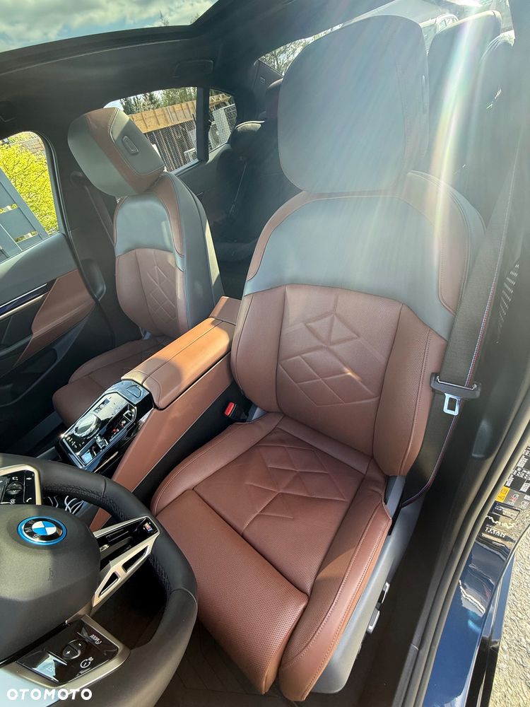 BMW Seria 5 550e xDrive PHEV M Sport - 38