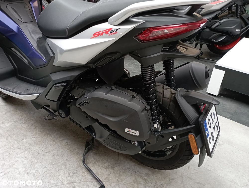 Aprilia SR - 12