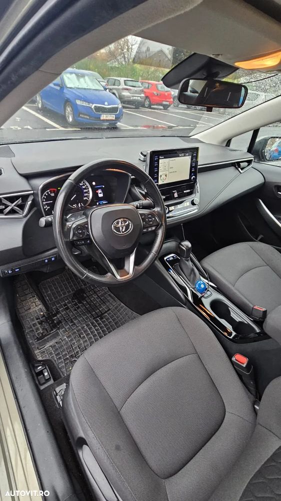 Toyota Corolla 1.8 Hybrid Comfort - 12