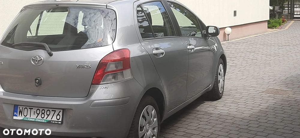 Toyota Yaris 1.33 Prestige - 4