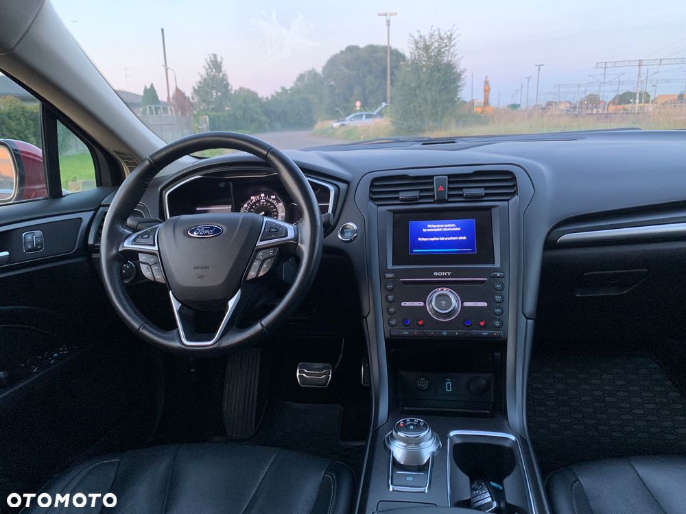 Ford Mondeo 2.0 EcoBoost Titanium - 13