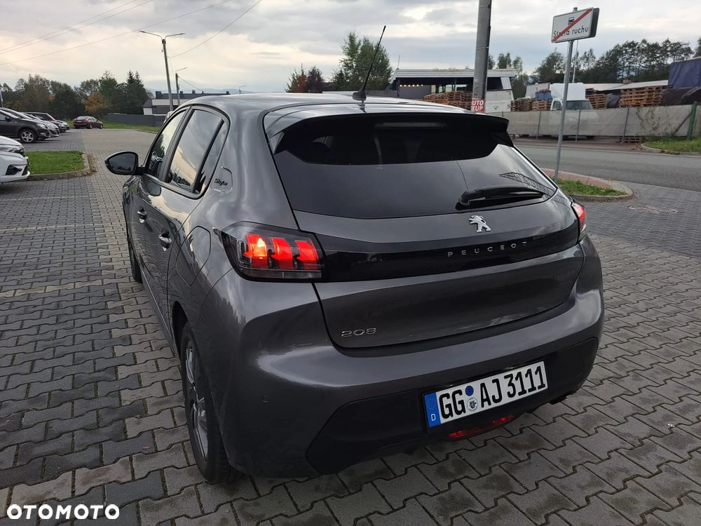 Peugeot 208 - 4