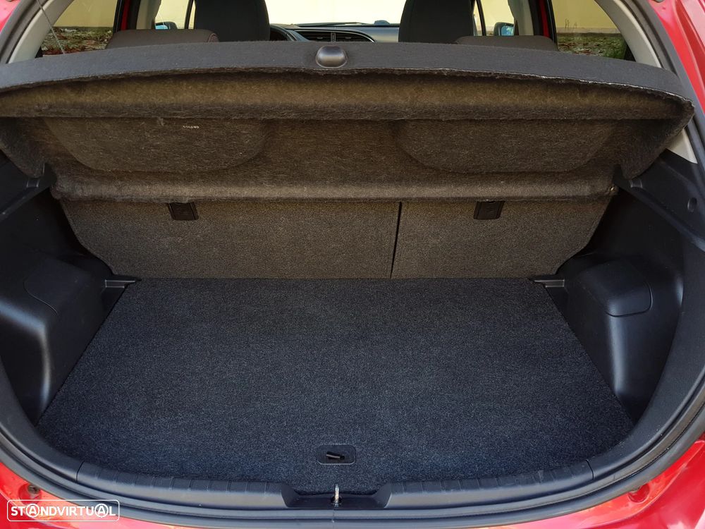 Toyota Yaris 1.4 D-4D Sport+P.Techno +T.Panoramico - 12