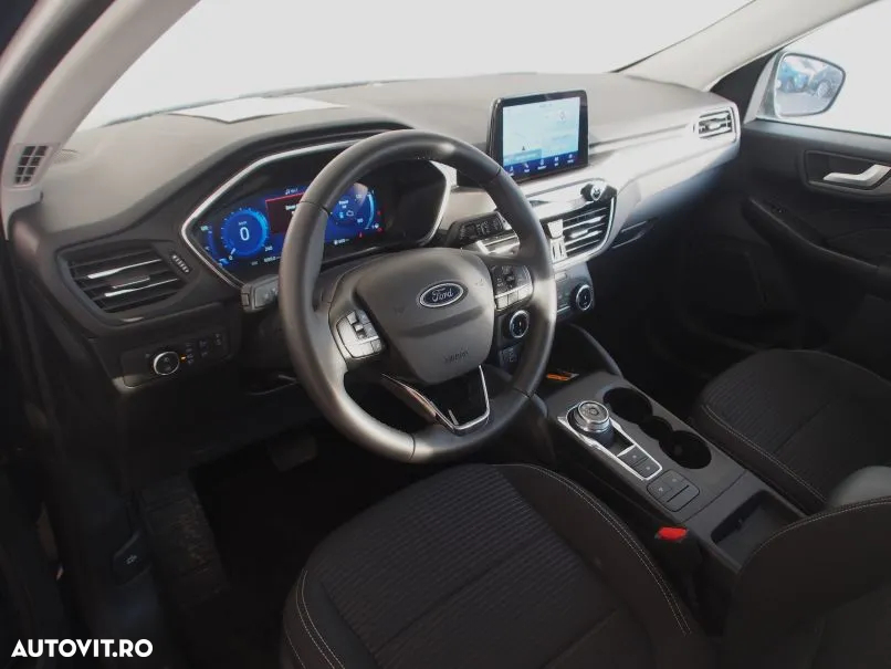Ford Kuga - 8
