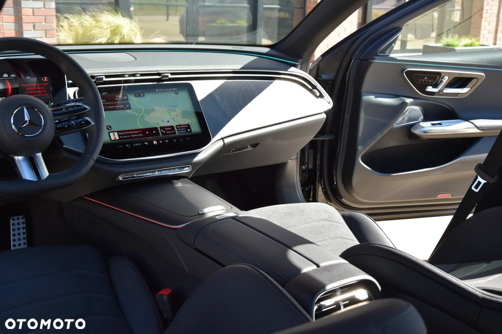 Mercedes-Benz Klasa E 220 d mHEV 4-Matic AMG 9G-Tronic - 24
