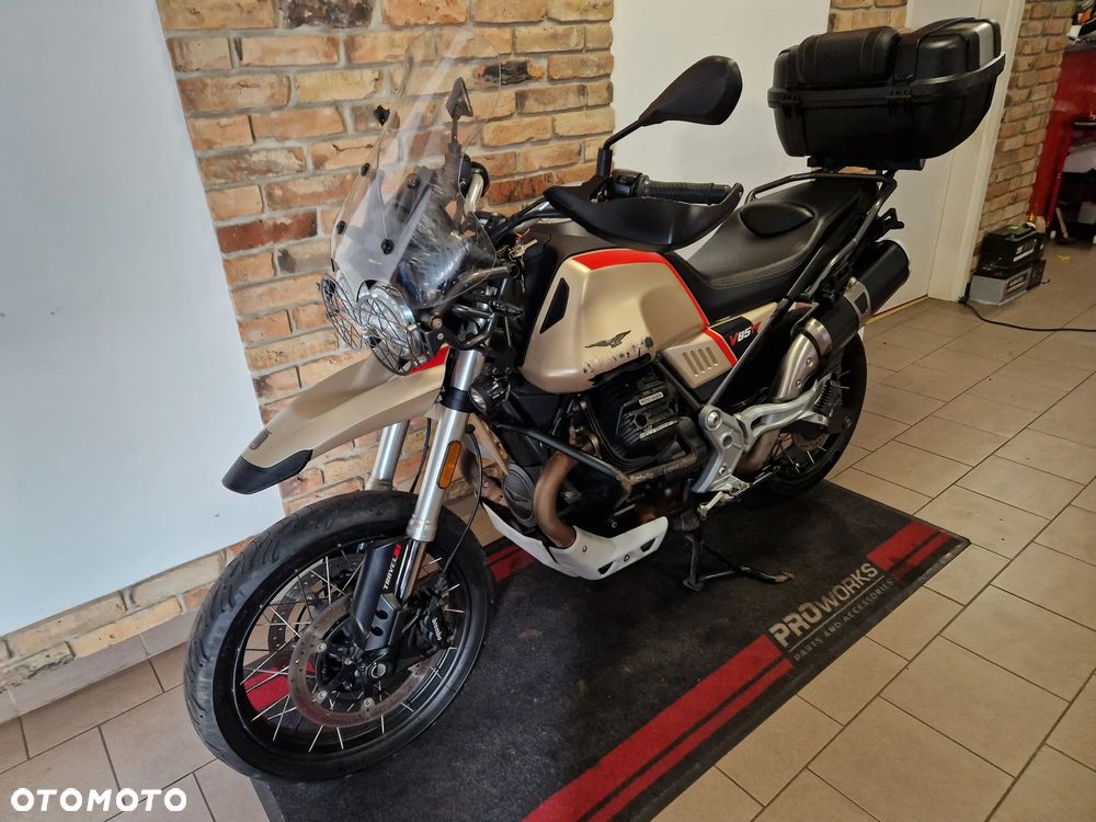 Moto Guzzi V85 - 6