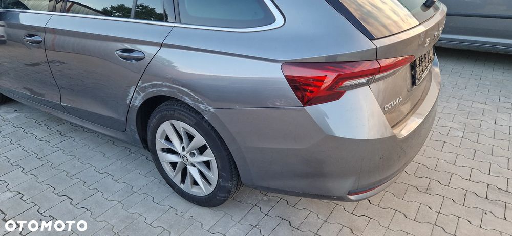 Skoda Octavia 2.0 TDI DSG Selection - 2
