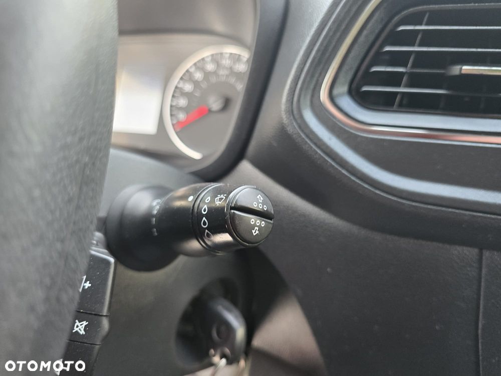 Nissan Interstar - 10