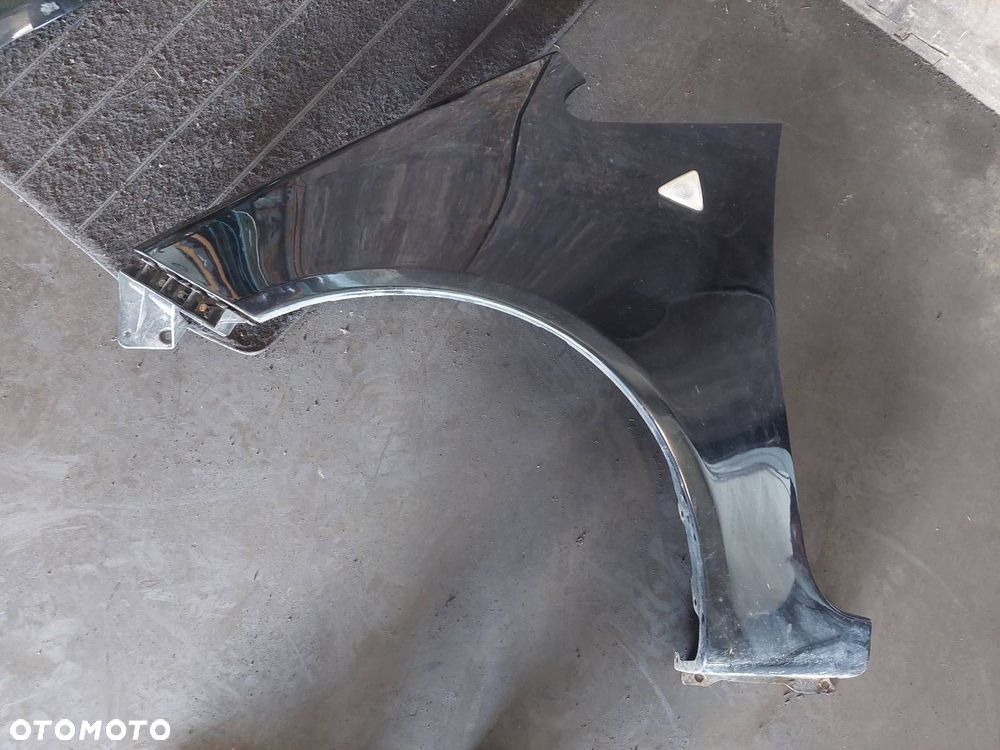 BŁOTNIK LEWY PRAWY PRZÓD + LAMPA LEWY PRAWY PRZÓD MITSUBISHI COLT VI 11H - 4