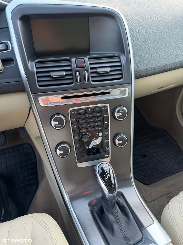 Volvo XC 60 2.4D AWD Kinetic - 15