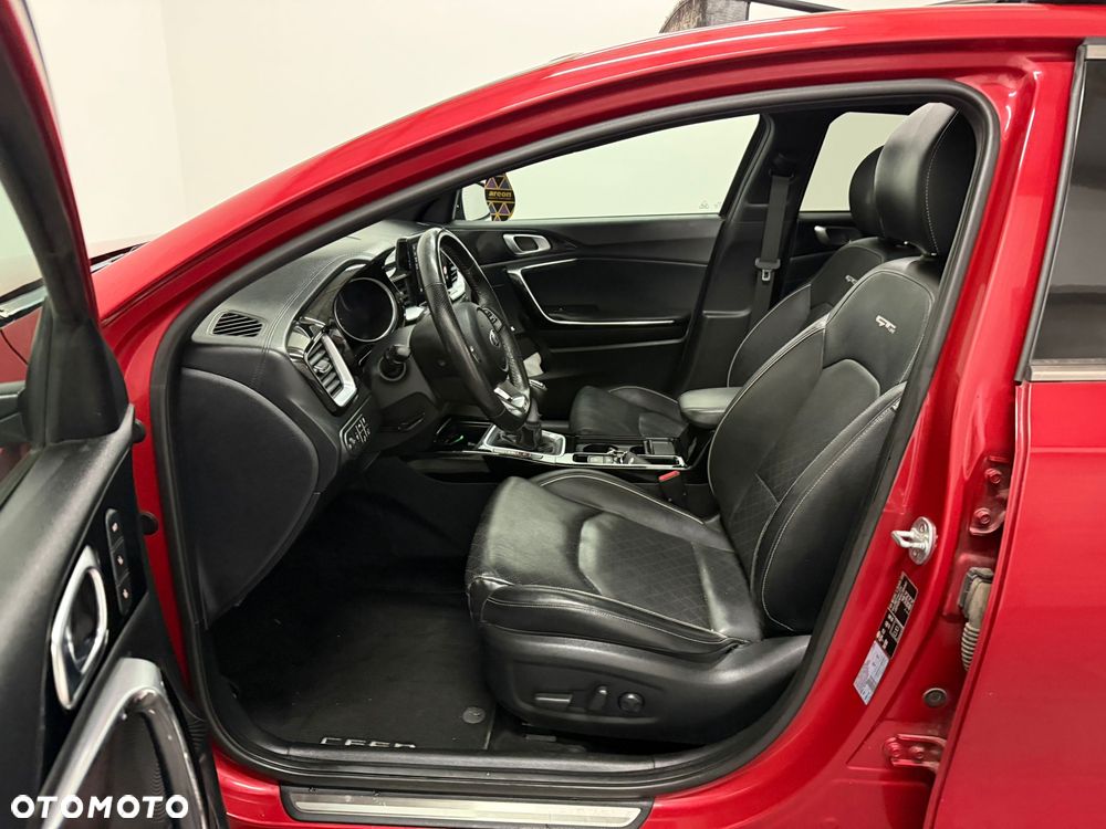 Kia ProCeed 1.6 CRDi SCR GT LINE - 9