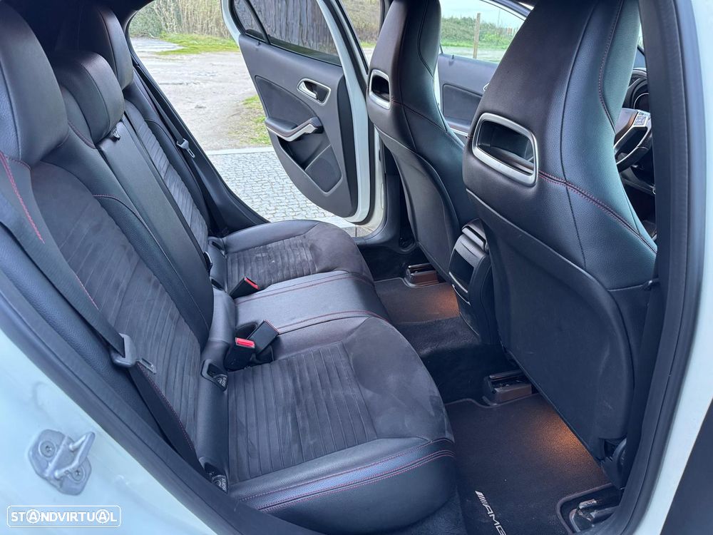 Mercedes-Benz GLA 220 CDI AMG Line - 26