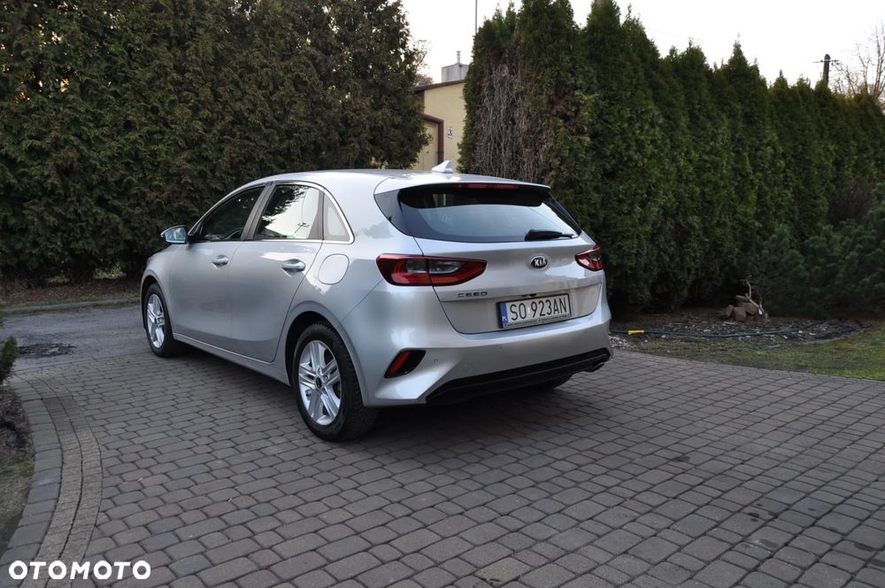 Kia Ceed - 4