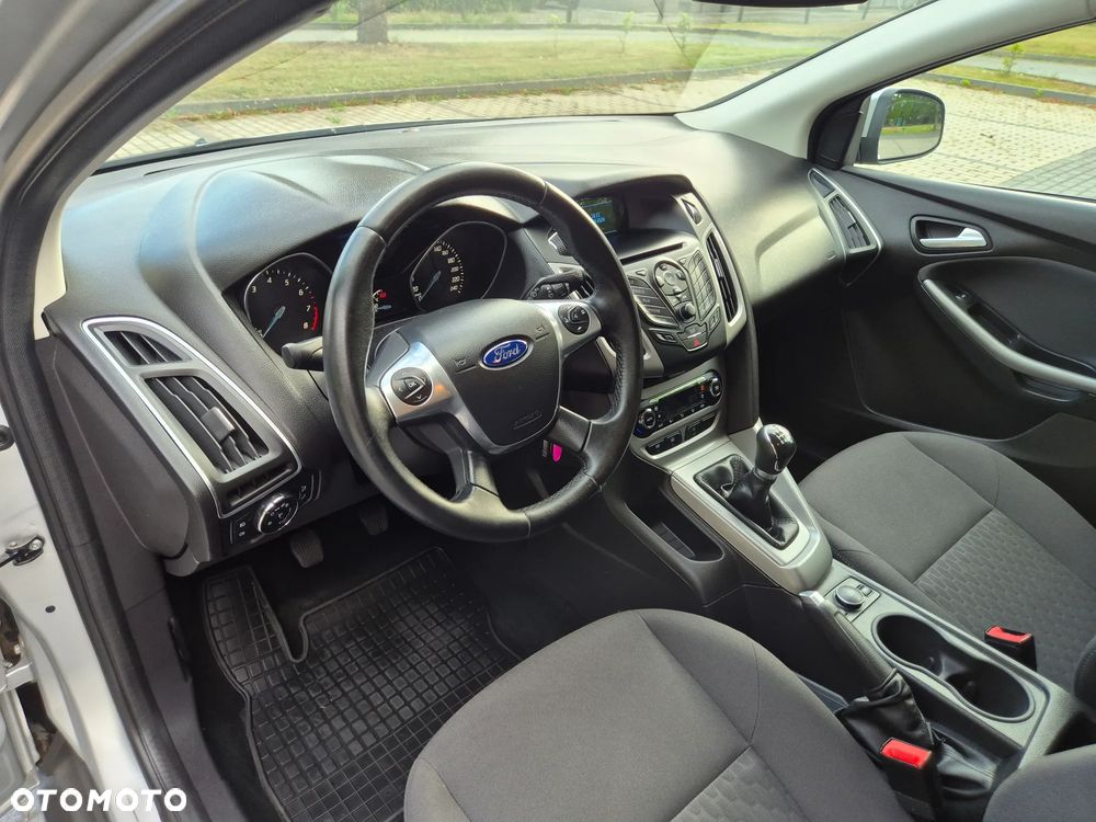 Ford Focus - 28